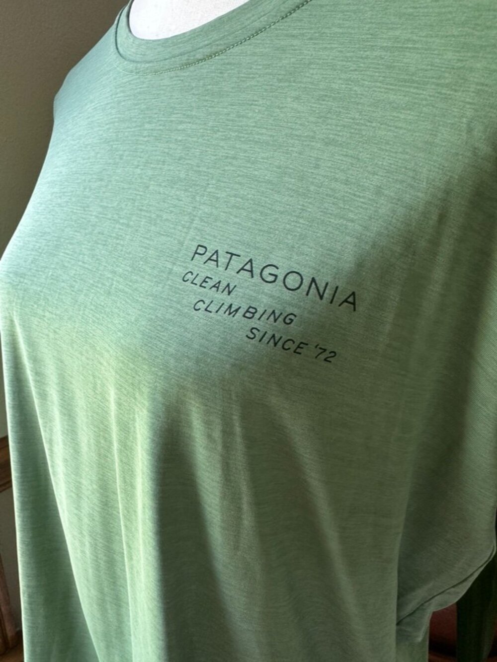 Patagonia Capilene Womens Short Sleeve, Green, L - Picture 3 of 7